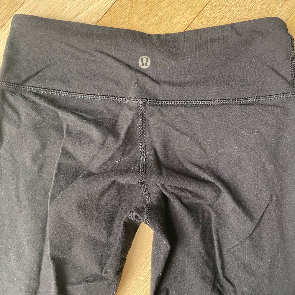 Lululemon 27 inch Black Luon Leggings - Picture 5 of 5